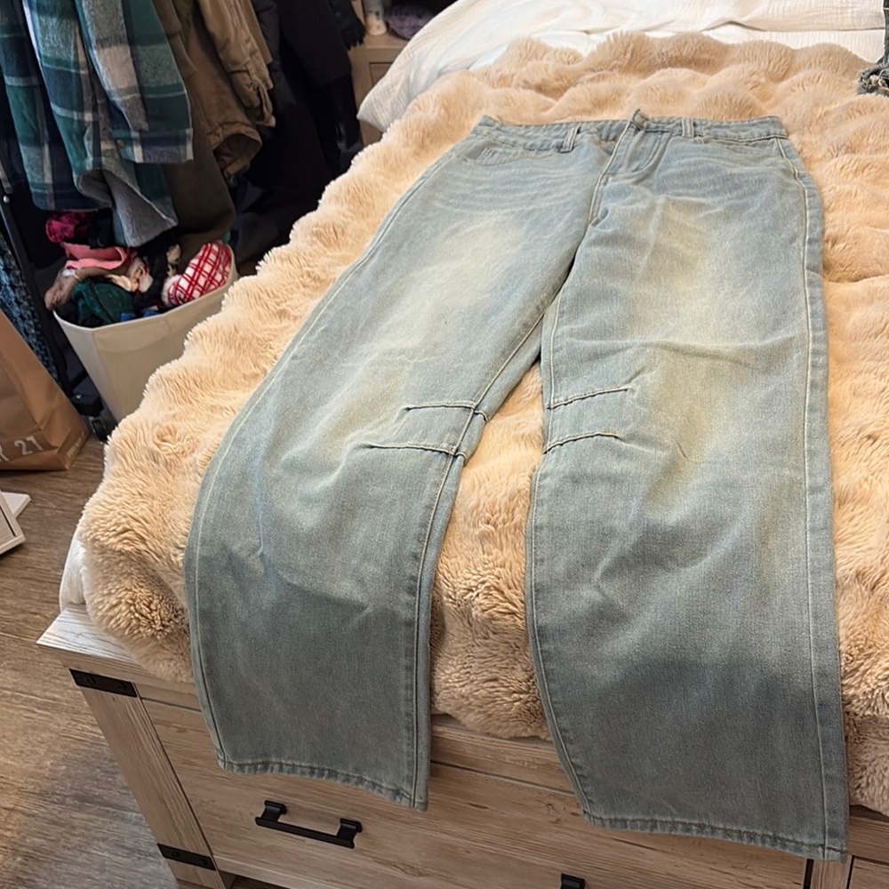 Baggy womens Barrel Blue Jeans